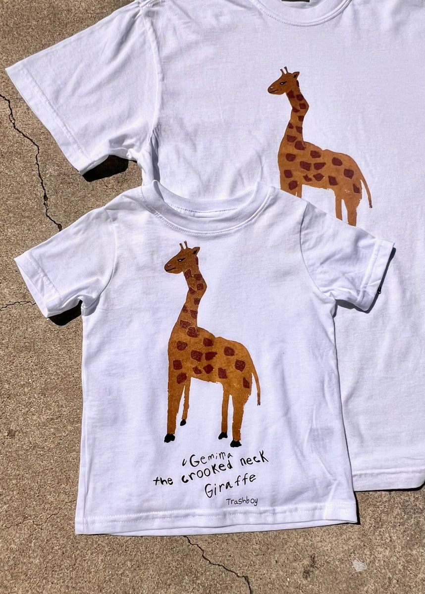 GEMINA THE CROOKED NECKED GIRAFFE TEE – TRASHBOY